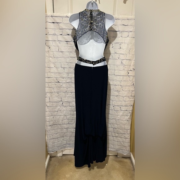 Camille La Vie navy beaded bodice halter neck formal gown prom dress size 6 - Picture 6 of 9